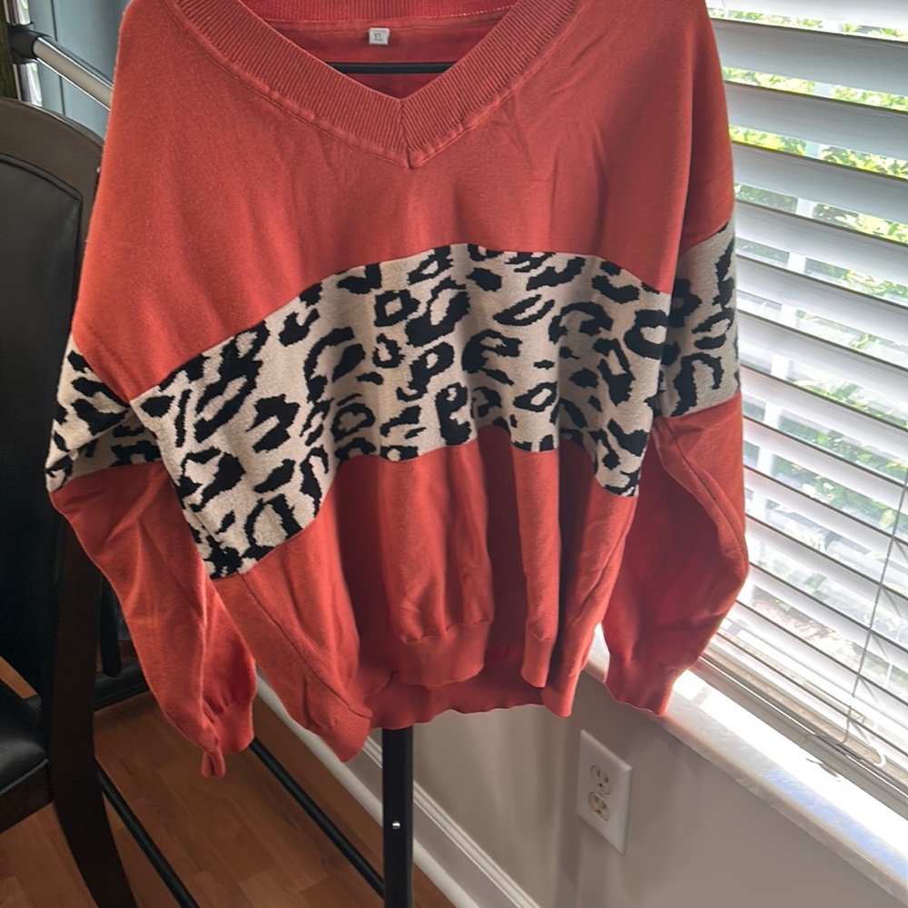Like new sweatshirt